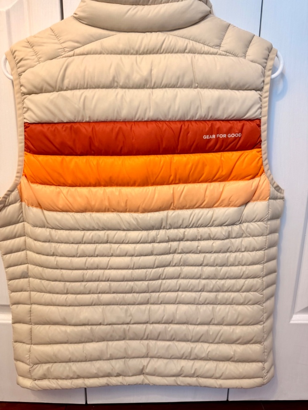 Cotopaxi women’s vest - Picture 2 of 5